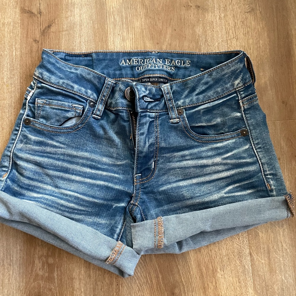 American eagle super super stretch shorts